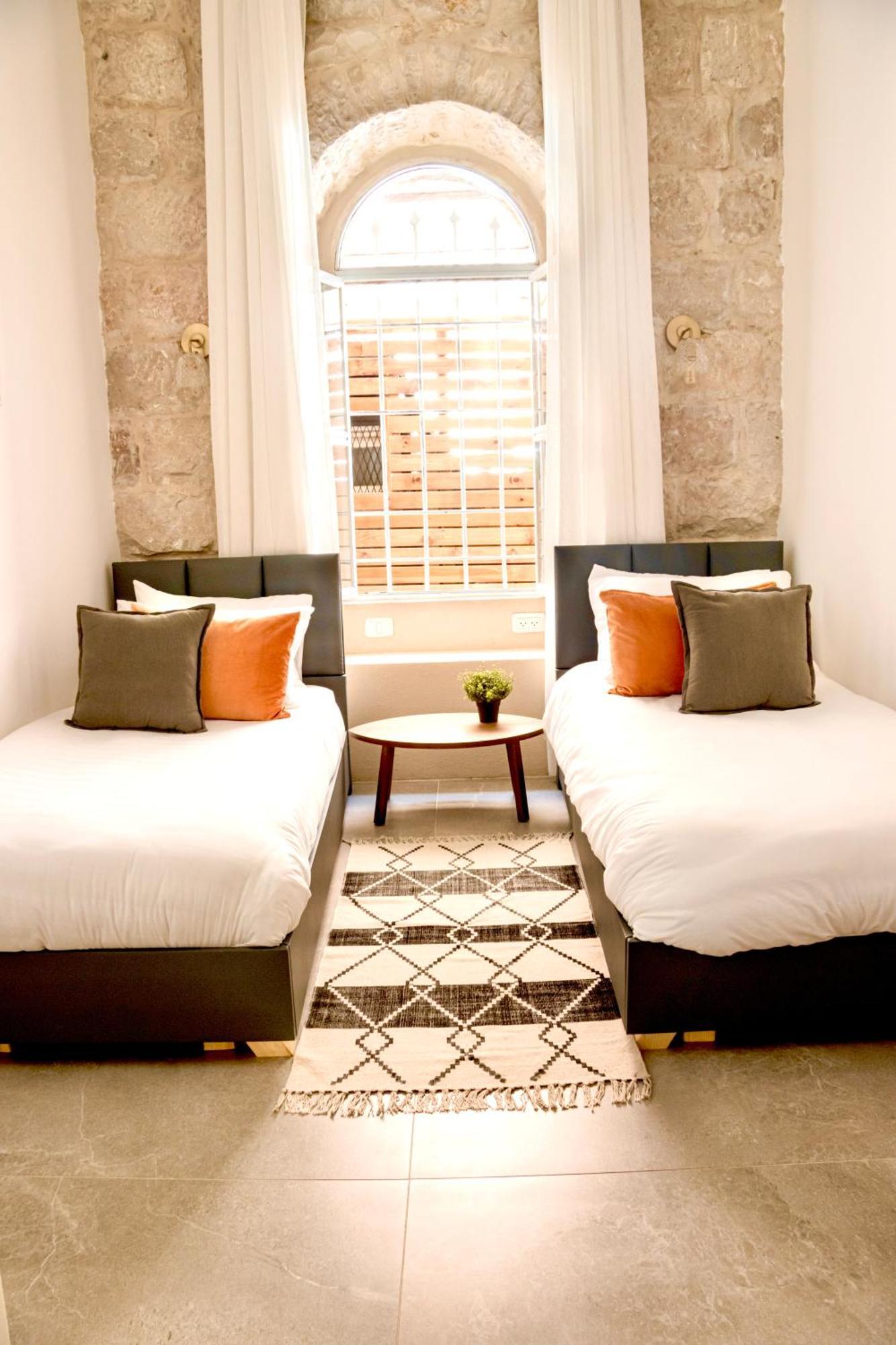 Mamilla View- Suites & Apt Hotel القدس المظهر الخارجي الصورة