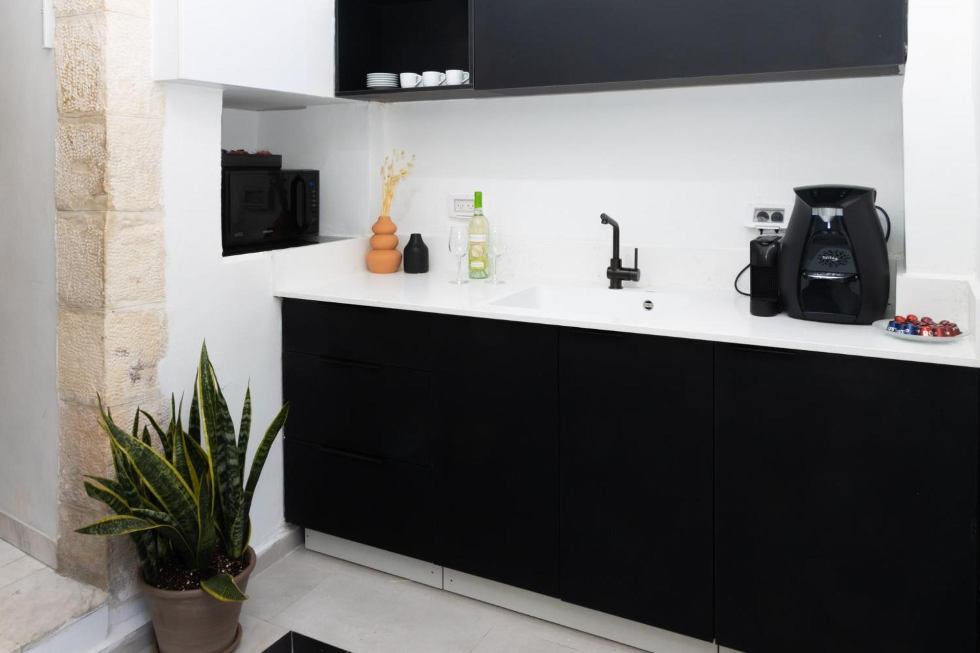 Mamilla View- Suites & Apt Hotel القدس الغرفة الصورة